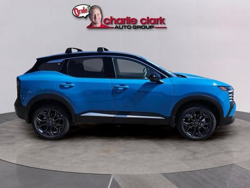 Certified 2026 Nissan Kicks SR FWD image 7