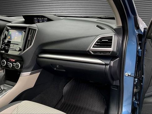 Used 2023 Subaru Forester Premium image 25