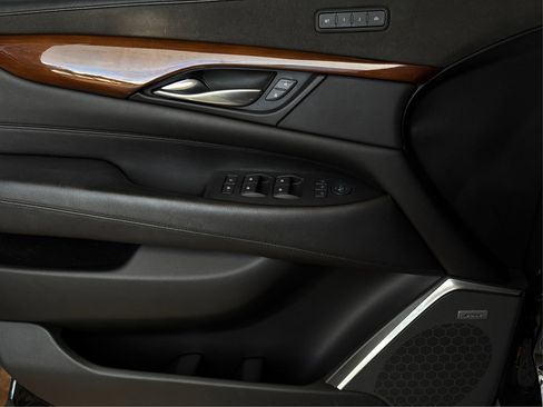 Used 2019 Cadillac Escalade ESV Luxury image 21
