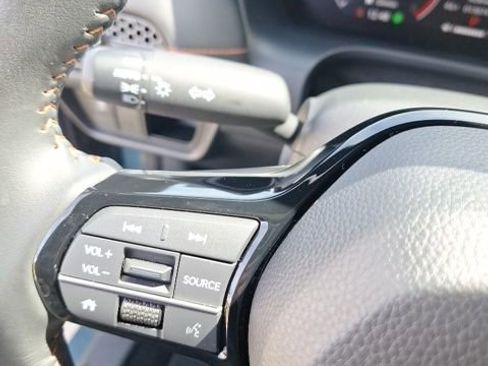 Used 2025 Honda HR-V Sport image 15