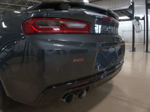 Used 2016 Chevrolet Camaro SS RWD image 20