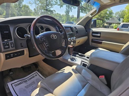 Used 2011 Toyota Sequoia Platinum AWD/4WD image 10