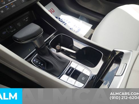 Used 2025 Hyundai Tucson SE FWD image 23