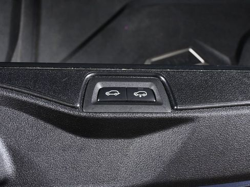 Certified 2025 BMW X5 xDrive40i w/ M Sport Package image 38