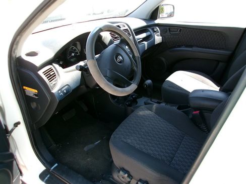 Used 2005 Kia Sportage LX FWD image 14