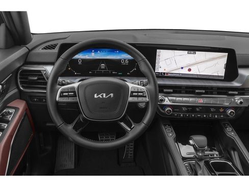 Used 2024 Kia Telluride SX w/ Towing Package AWD/4WD image 4