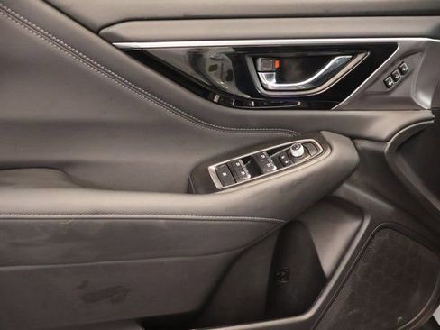 Certified 2025 Subaru Outback Limited image 9