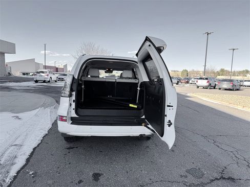 Used 2020 Lexus GX 460 Premium image 8