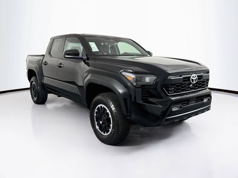 Used 2024 Toyota Tacoma TRD Off-Road AWD/4WD image 9