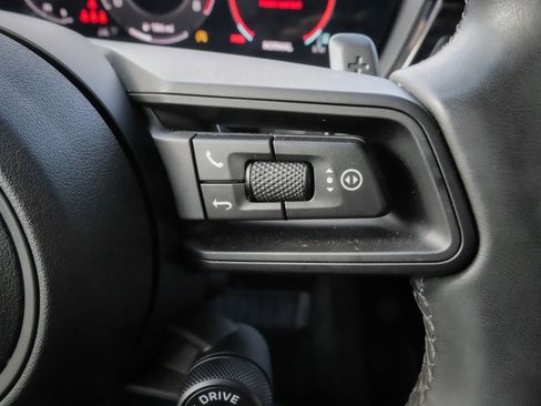 Used 2024 Porsche Cayenne image 20