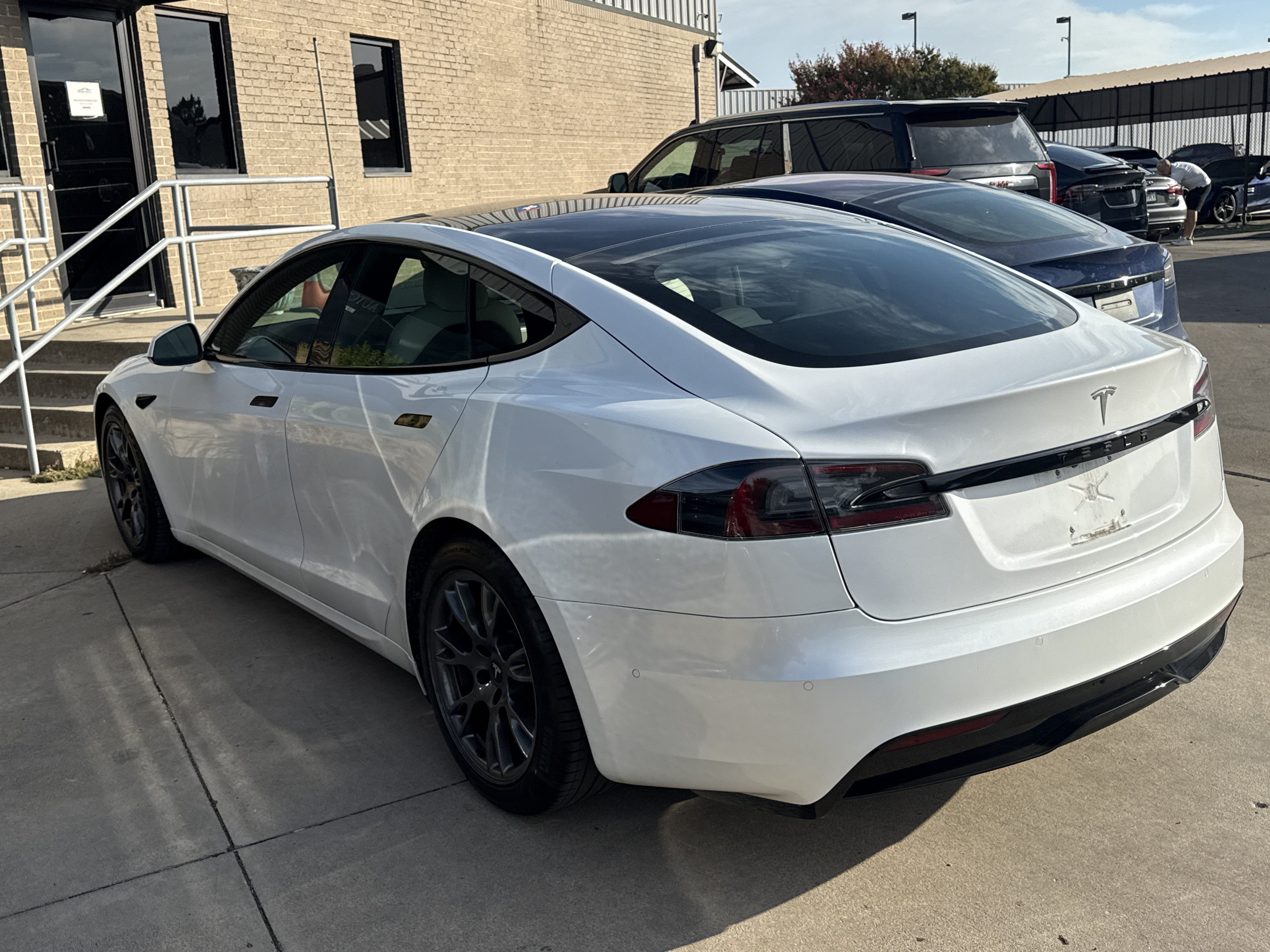 Used 2022 Tesla Model S AWD/4WD image 3