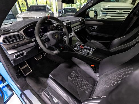 Used 2023 Lamborghini Urus Performante AWD/4WD image 46