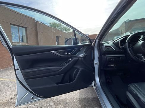 Used 2017 Subaru Impreza 2.0i Limited image 10