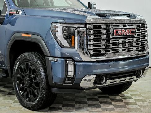 New 2025 GMC Sierra 2500 Denali w/ Denali Reserve Package image 2