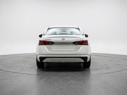 Used 2025 Nissan Altima 2.5 SV image 7