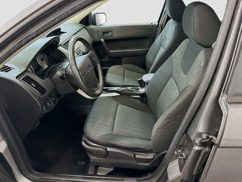 Used 2009 Ford Focus SE FWD image 13