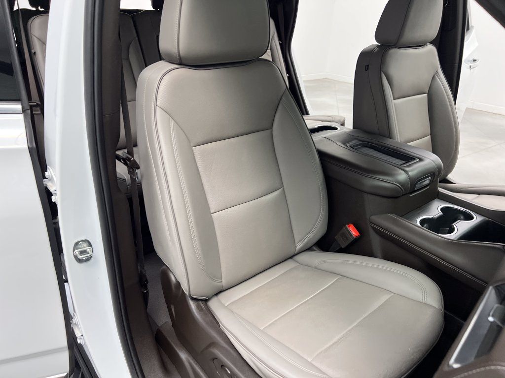 Used 2024 GMC Yukon SLT RWD image 29