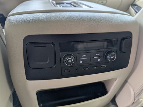 Used 2018 GMC Yukon Denali w/ Denali Ultimate Package image 30