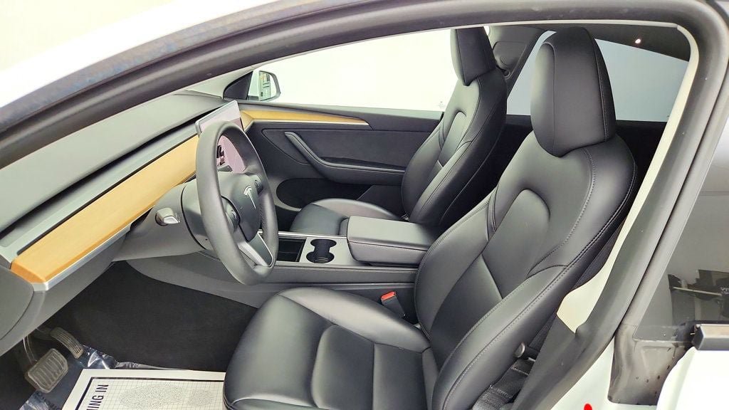 Used 2023 Tesla Model Y Long Range AWD/4WD image 26