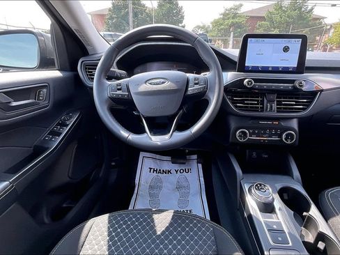 Used 2020 Ford Explorer XLT w/ Equipment Group 202A AWD/4WD image 4