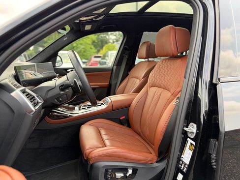 Used 2026 BMW X7 xDrive40i w/ M Sport Package AWD/4WD image 26