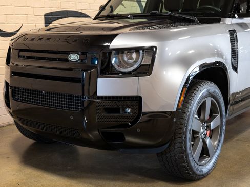 Used 2024 Land Rover Defender 110 X AWD/4WD image 19