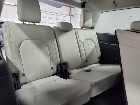 Used 2021 Ford Expedition Platinum AWD/4WD image 46