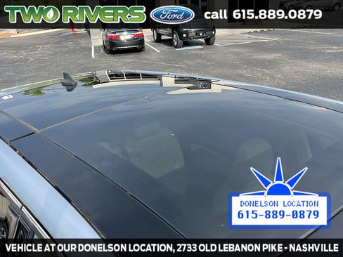 Used 2021 Ford Edge Titanium FWD image 11
