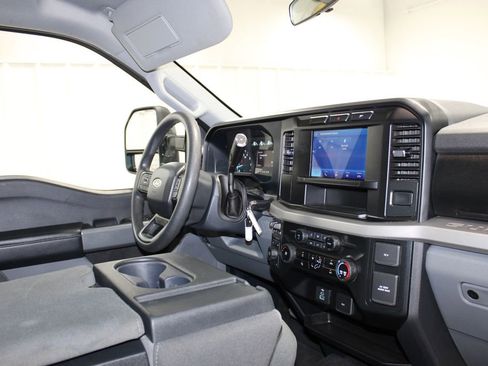 Used 2024 Ford F250 XLT image 36