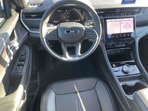 New 2025 Jeep Grand Cherokee L Limited image 6