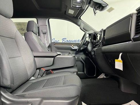 New 2025 Chevrolet Silverado 1500 LT image 18