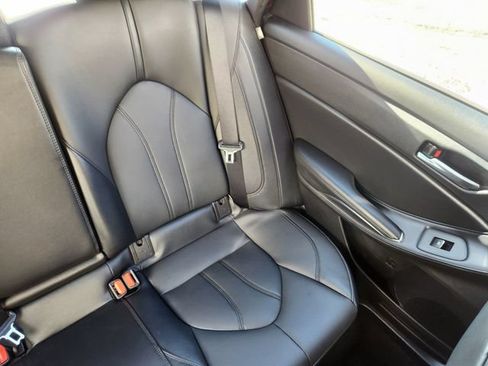 Used 2022 Toyota Avalon XLE FWD image 17