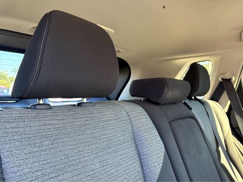 Used 2023 Nissan Rogue SV image 12