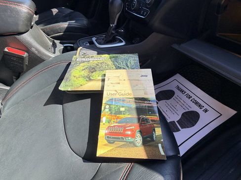 Used 2014 Jeep Cherokee Trailhawk w/ Leather Interior Group image 11