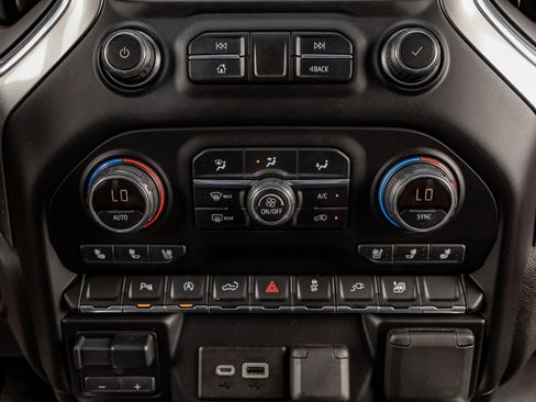 Used 2019 Chevrolet Silverado 1500 LTZ w/ LTZ Texas Edition image 27