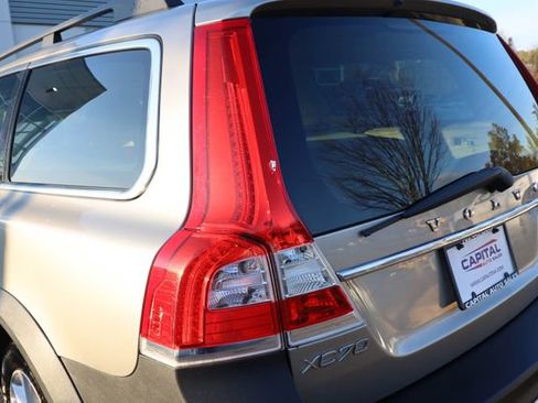 Used 2016 Volvo XC70 T5 Platinum image 23