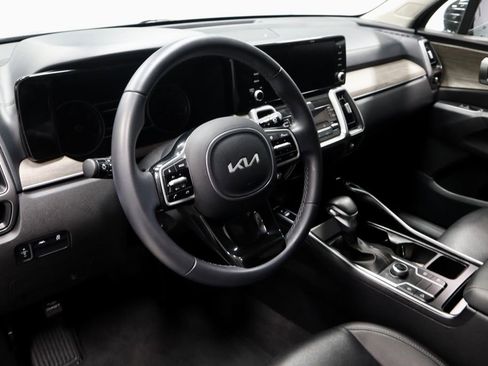 Used 2023 Kia Sorento S w/ Panoramic Sunroof Package image 28