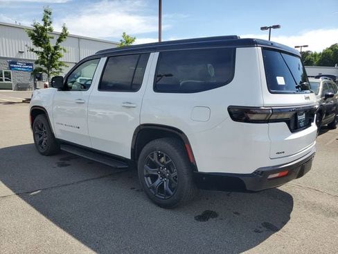 New 2026 Jeep Grand Wagoneer 4WD image 4