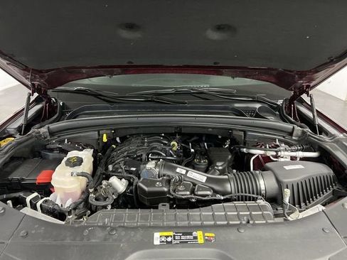 Used 2024 Jeep Grand Cherokee Limited w/ Black Appearance Package image 30