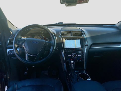 Used 2018 Ford Explorer Limited w/ Equipment Group 301A image 23