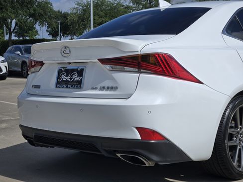 Used 2020 Lexus IS 350 F Sport w/ F Sport Package AWD/4WD image 17