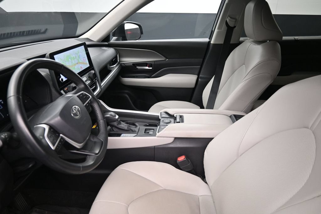 Used 2026 Toyota Grand Highlander XLE FWD image 36
