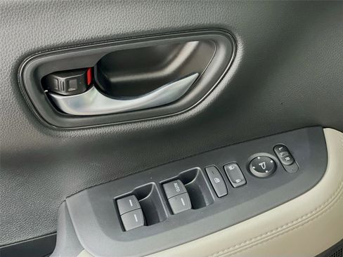 New 2026 Honda HR-V LX image 18