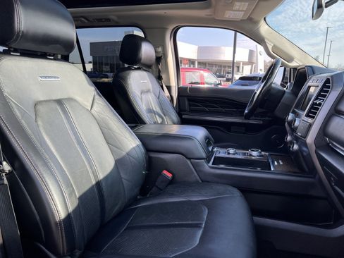Used 2019 Ford Expedition Max Platinum image 29