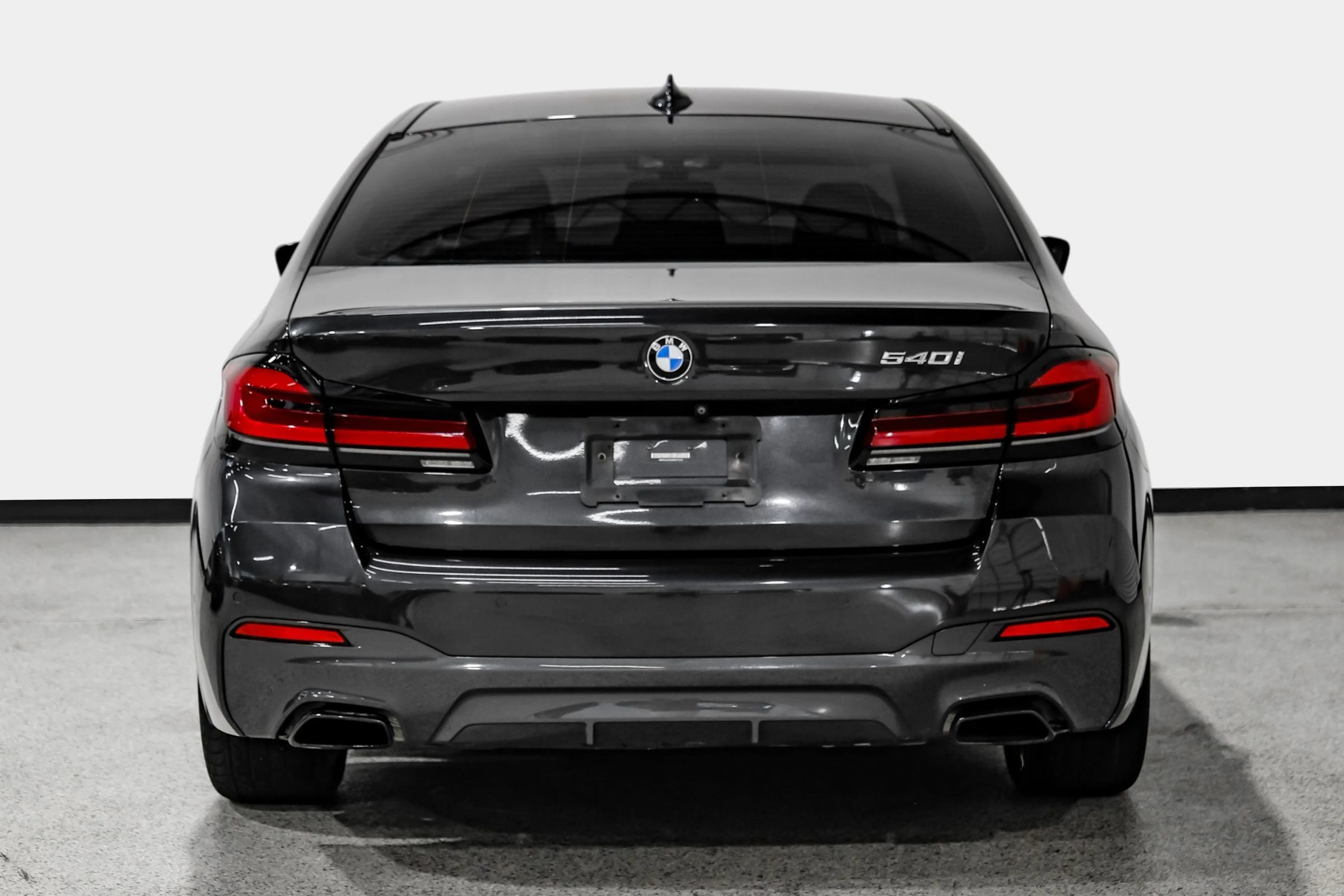 Used 2021 BMW 540i w/ M Sport Package RWD image 7