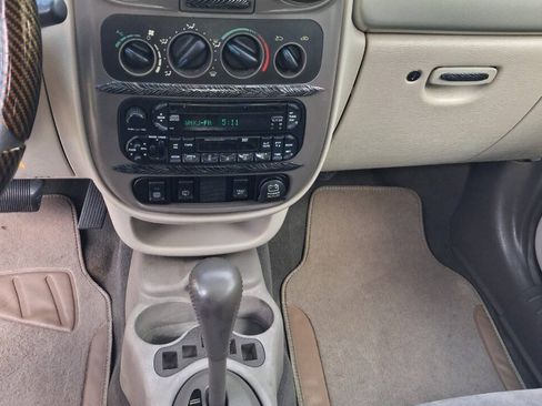 Used 2002 Chrysler PT Cruiser Limited FWD image 13
