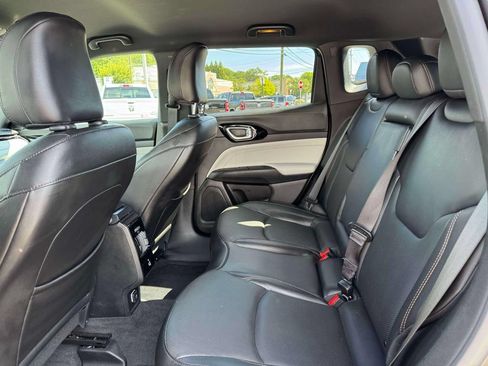Used 2023 Jeep Compass Limited w/ Elite Group AWD/4WD image 11