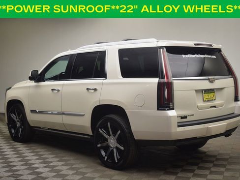 Used 2015 Cadillac Escalade Premium image 4