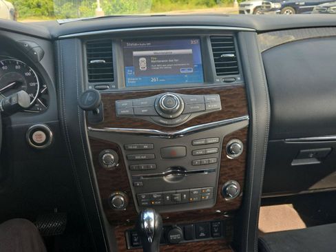 Used 2017 Nissan Armada SV AWD/4WD image 19