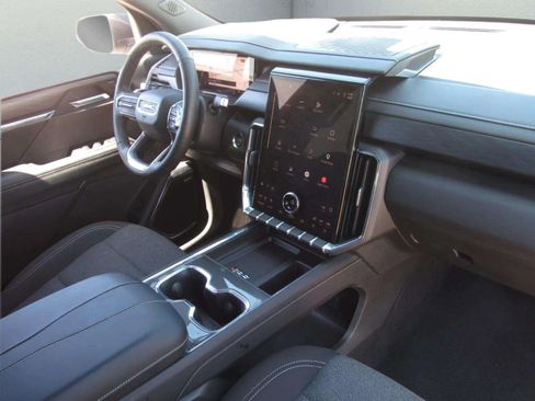 Used 2026 GMC Acadia Elevation FWD image 9